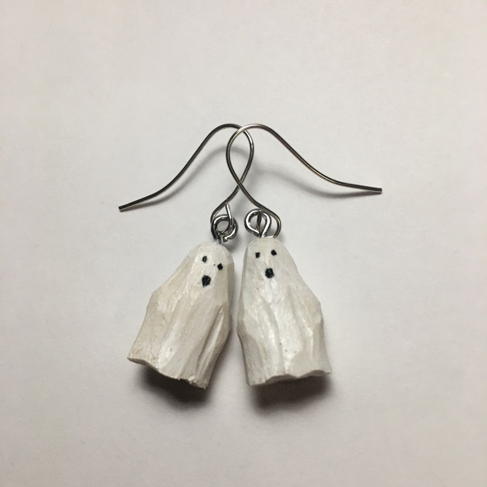 👻 Carved Wooden Ghost Earrings